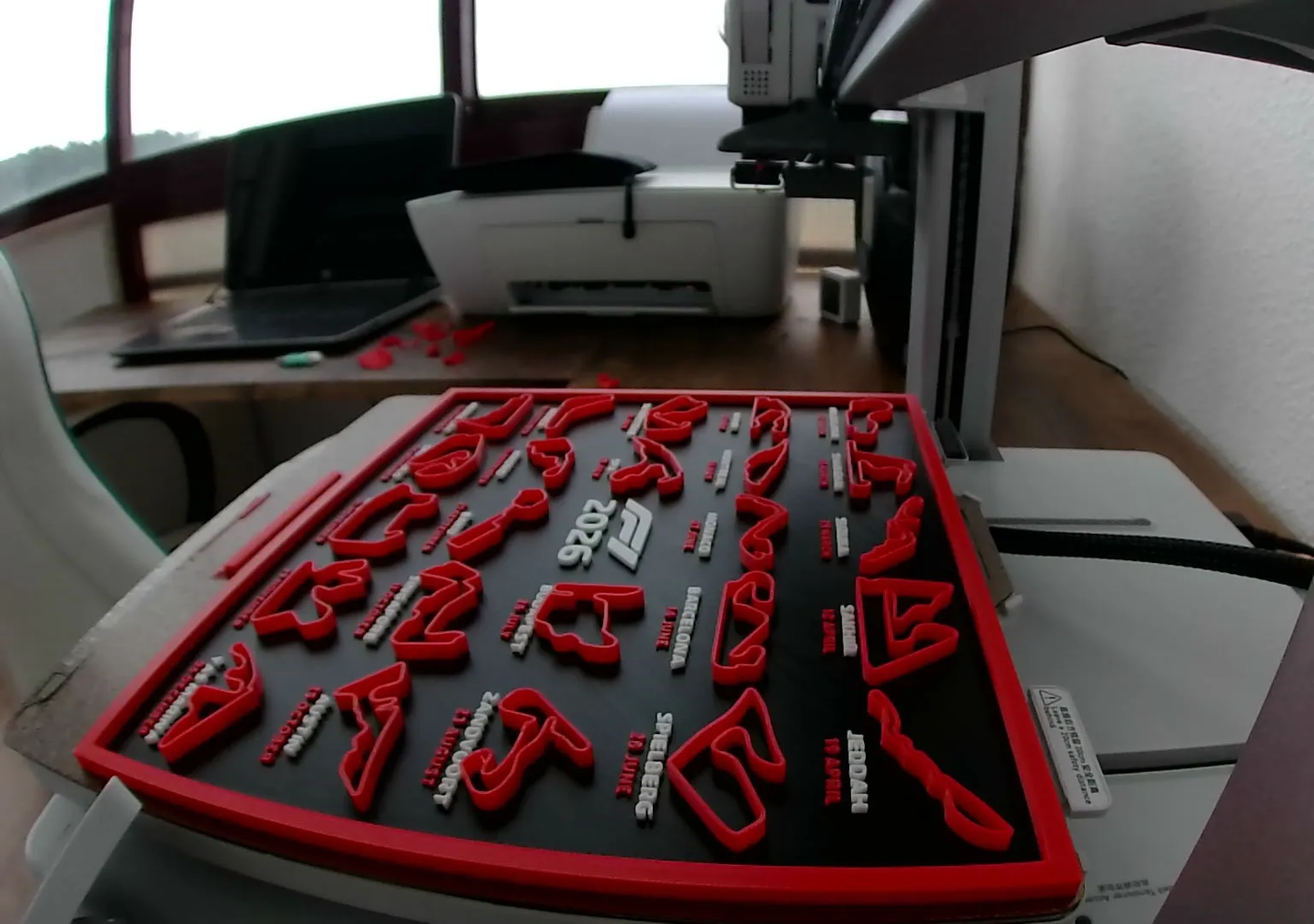 3D nyomtatott Formula-1 versenynaptár 2026